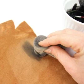 How to paint the eyes of a Hobby Horse