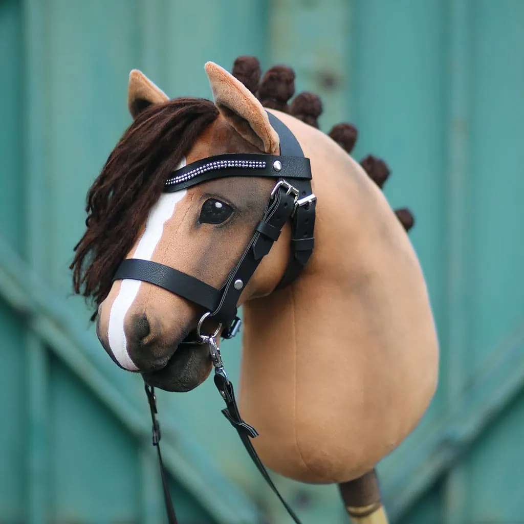 Learn how to make a Hobby Horse bridle with our DIY set and included instructions