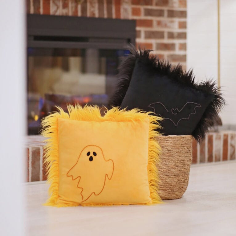 Bat and ghost single line drawing for DIY Halloween home decor like pillows and blankets