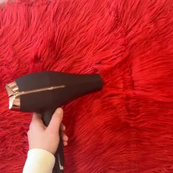 How to remove wrinkles in faux fur using a hairdryer