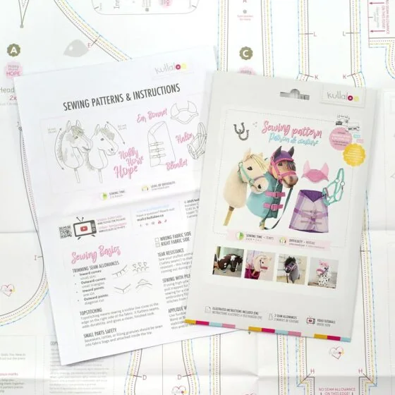 Premium pattern sheet for hobby horses with accessories, printed in color on sturdy paper
