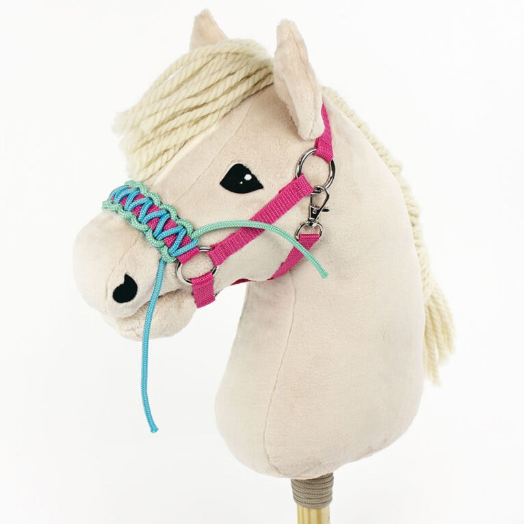 How to braid the noseband strap of a Hobby Horse head collar: step 8