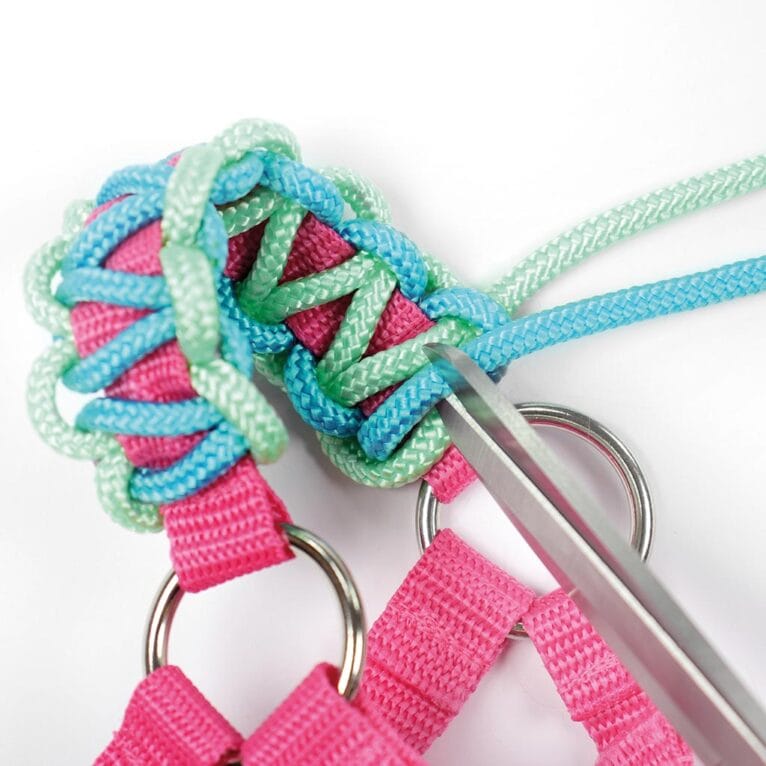 How to braid the noseband strap of a Hobby Horse head collar: step 9