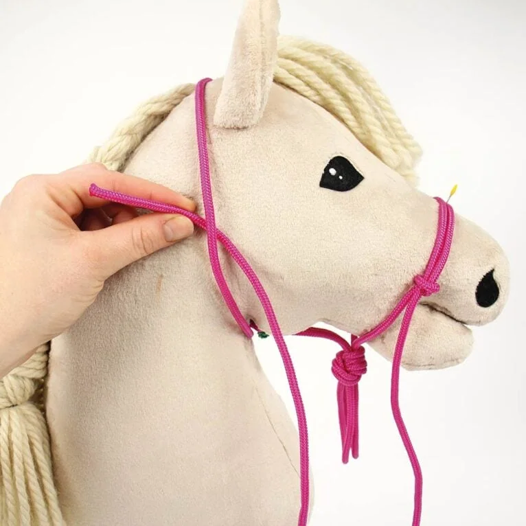 How to tie a halter with rope for a hobby horse: step 22