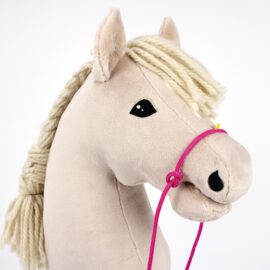 How to tie a halter with rope for a hobby horse: step 4