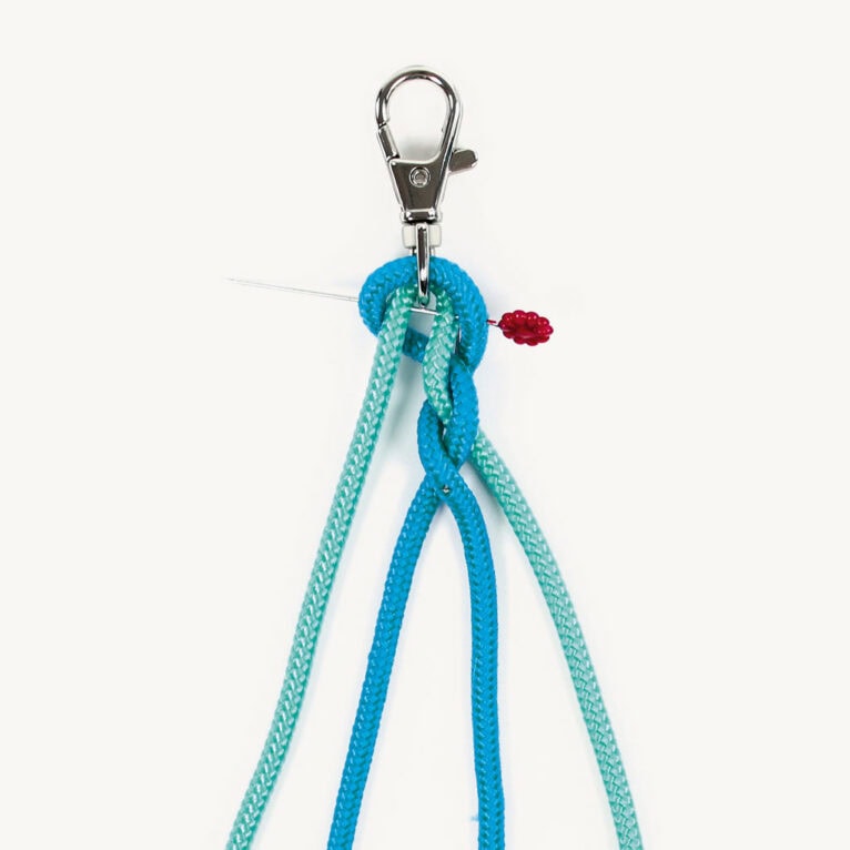 How to make a round braided lead rope: step 7