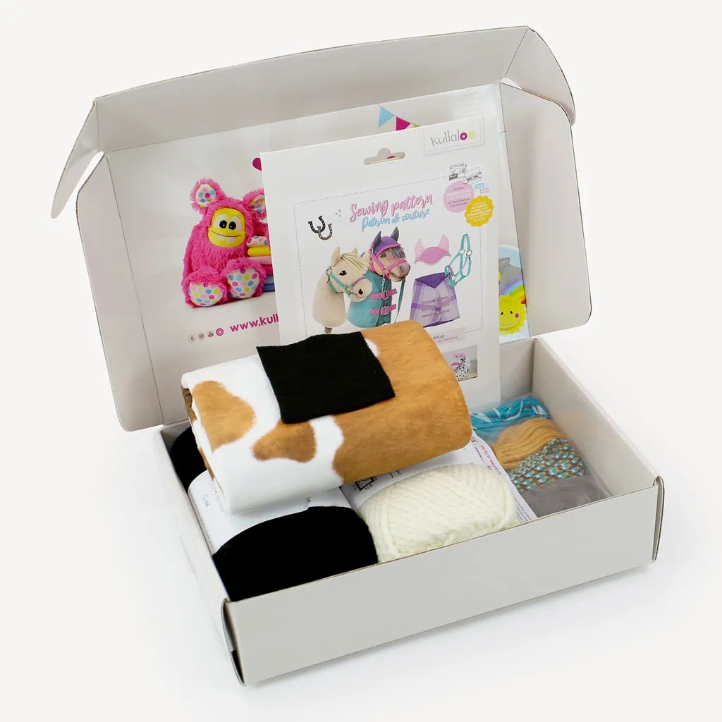 DIY Buckskin Pinto Hobby Horse set: packaging