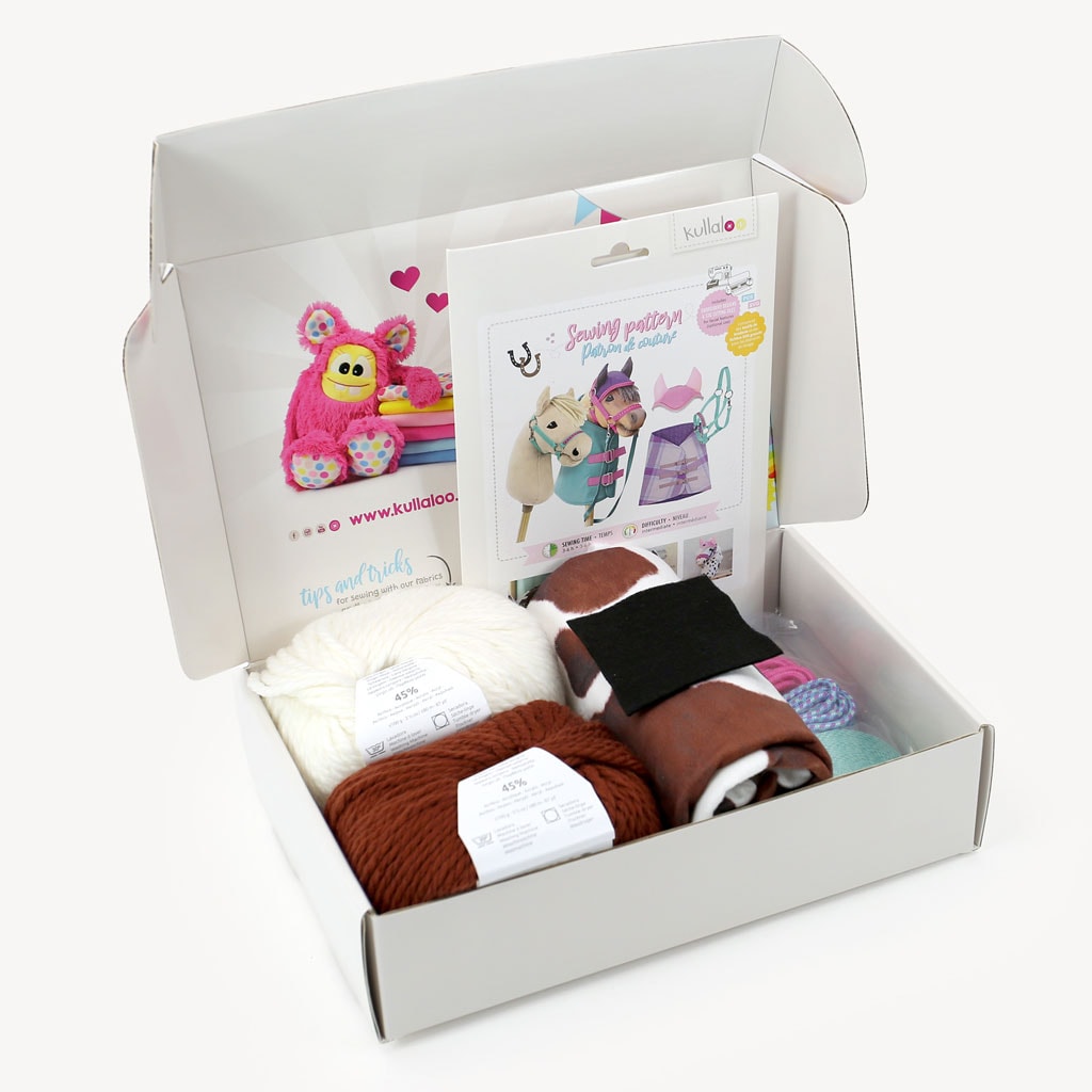 Chestnut Pinto Hobby Horse material bundle: packaging