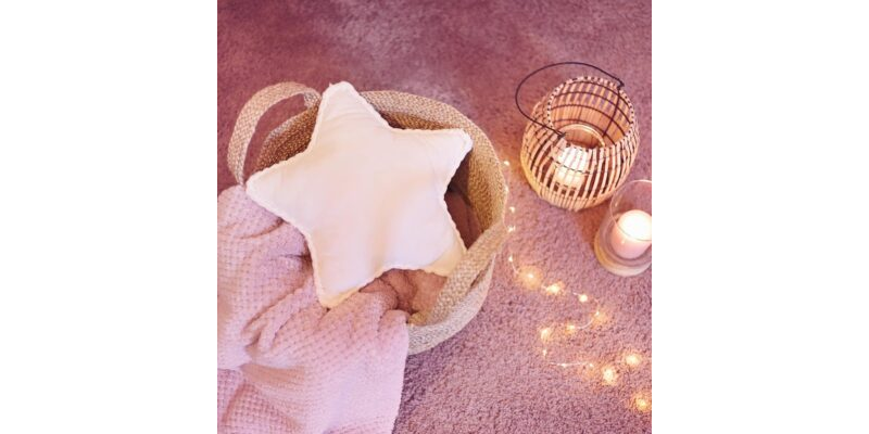 Star pillow pattern with crochet edge